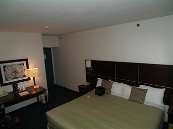 Niagara Plaza Hotel By Fairbridge Esterno foto