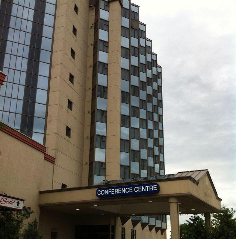 Niagara Plaza Hotel By Fairbridge Esterno foto
